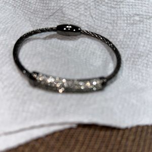 Women bracelet with stones